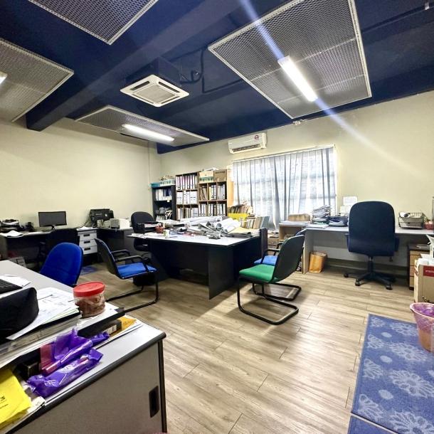 2 Lot Office Space Kompleks KPPMS, Seksyen 3, Shah Alam (RENOVATED)-4