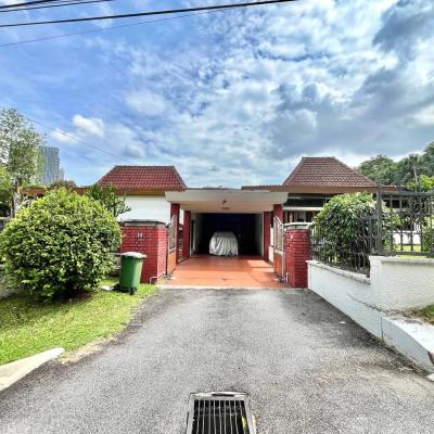 Bungalow in 1 acre plus land at Bukit Segambut, Segambut for sale