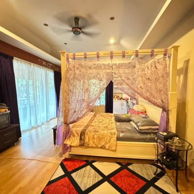 Laman Oakleaf, Bukit Antarabangsa, Ampang 2.5 Storey Superlink House For Sale Fully Renovated