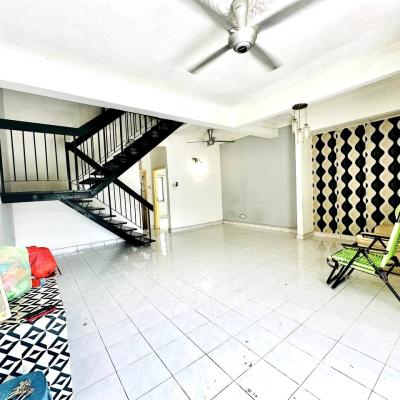 Taman Dagang, Ampang Jaya Double Storey Terrace End lot-3