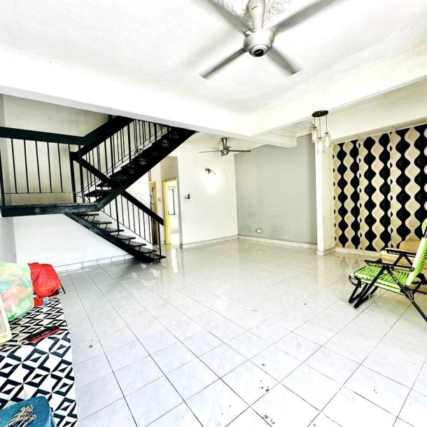Taman Dagang, Ampang Jaya Double Storey Terrace End lot-3