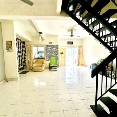 Taman Dagang, Ampang Jaya Double Storey Terrace End lot-5