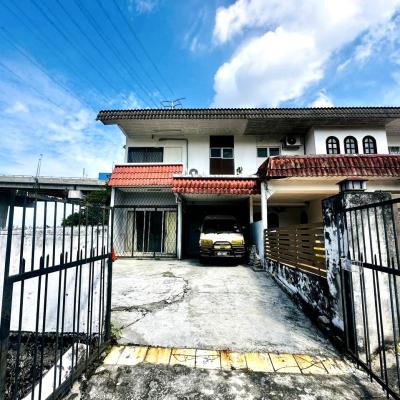 Taman Dagang, Ampang Jaya Double Storey Terrace End lot-1