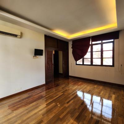 Facing Open 2 Storey Bungalow House Jalan Bidai, Bukit Jelutong (BELOW MARKET)-12