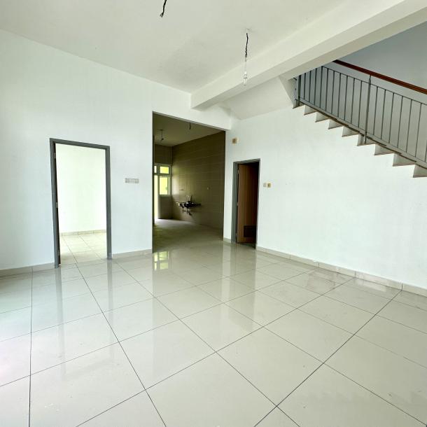 Greenhill Residence, Seksyen U10, Shah Alam Double Storey Semi-D House For Sale Below Market-10