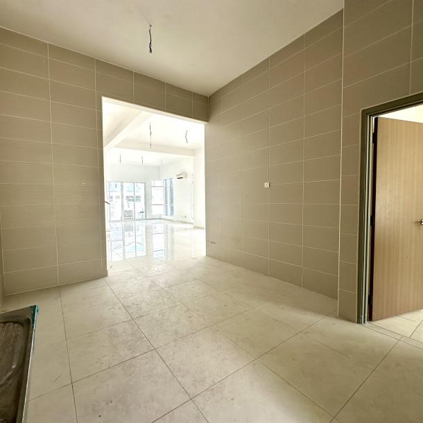 Greenhill Residence, Seksyen U10, Shah Alam Double Storey Semi-D House For Sale Below Market-13