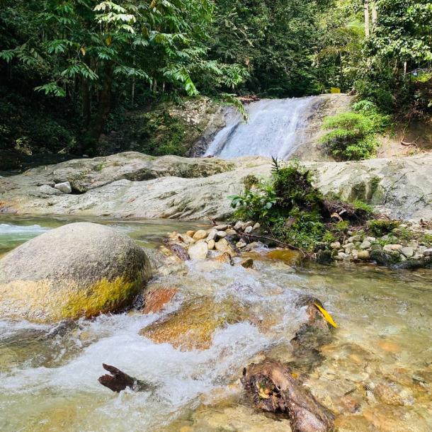 Resort Rimbunan Chalet Sungai Sendat, Ulu Yam, Batang Kali-4