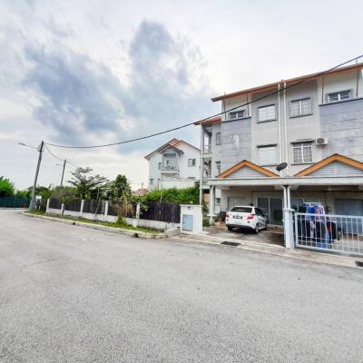 2.5 Storey Terrace House Ukay Perdana, Ampang (Corner lot)-1