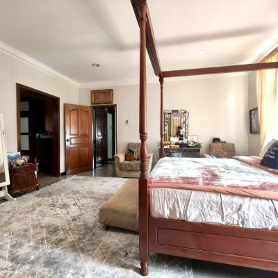 Ukay Perdana, Ampang 2.5 Storey Semi-D House TERMURAH, RENOVATED