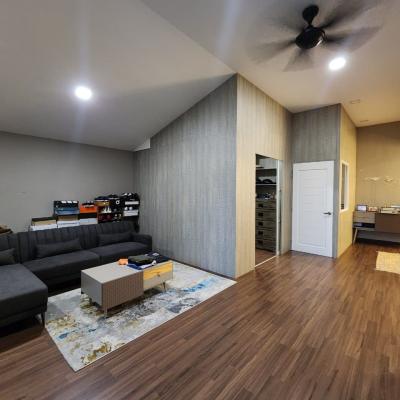 Lagenda 1, Bukit Jelutong 2.5 Storey Superlink House END LOT, RENO