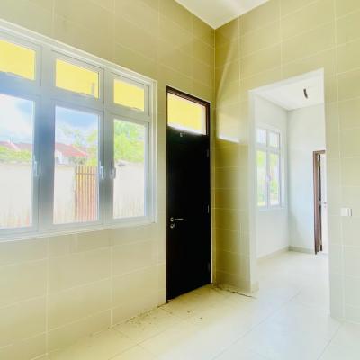 Tijani Ukay, Ampang 2.5 Storey Bungalow Zero Lot Below Market