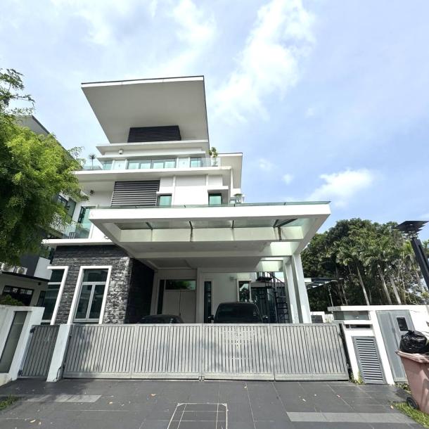 3 Storey Bungalow House Casabella, Kota Damansara (Corner Lot)-1