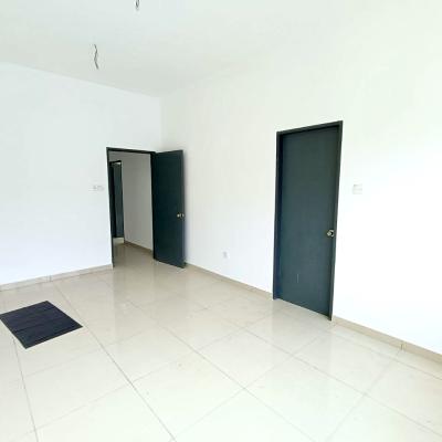 Taman Scientex, Fasa 2, Rawang Double Storey Semi-D House for sale below market, freehold