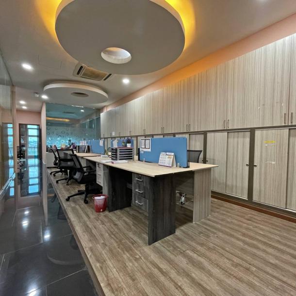 Laman Seri Business Park, Seksyen 13, Shah Alam Five Storey Office Space For Sale End Lot-4