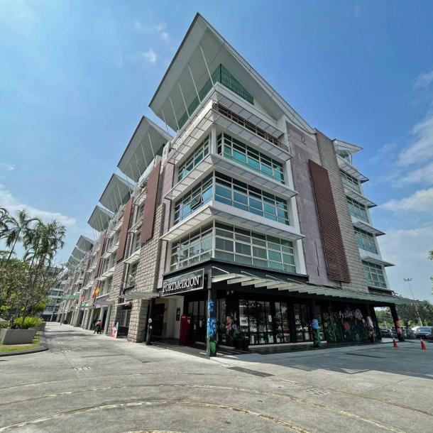 Laman Seri Business Park, Seksyen 13, Shah Alam Five Storey Office Space For Sale End Lot-10