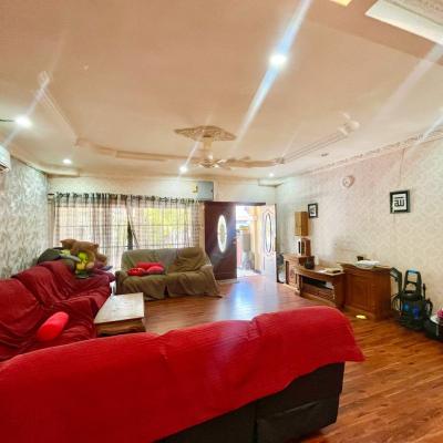 Bandar Nusaputra, Puchong South Double Storey Terrace Corner lot FULLY RENOVATED