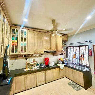 Bandar Nusaputra, Puchong South Double Storey Terrace Corner lot FULLY RENOVATED