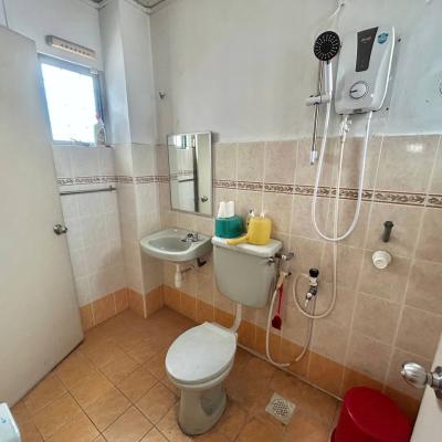 USJ 11, Subang Jaya Double Storey Terrace House CANTIK and Renovated