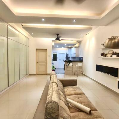 Seri Pristana (SP6), Saujana Utama Double Storey Terrace House For Sale Renovated-3
