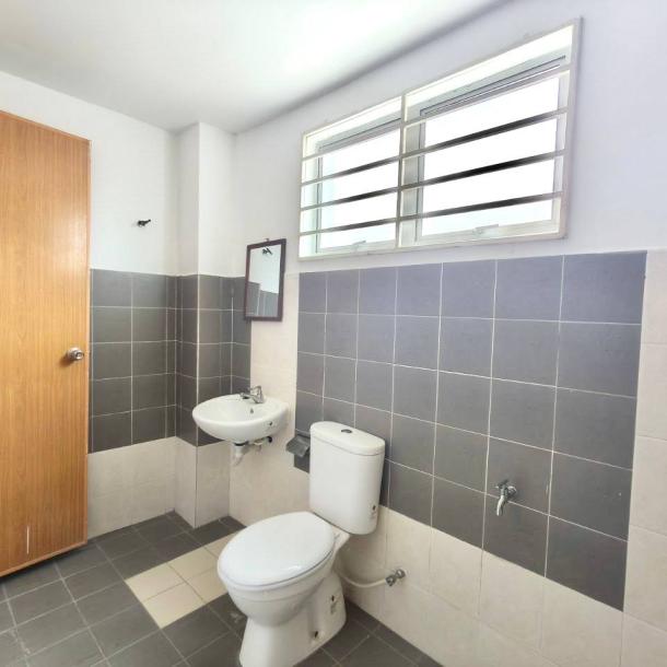 Seri Pristana (SP6), Saujana Utama Double Storey Terrace House For Sale Renovated-21