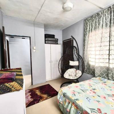 Serendah Makmur, Serendah 1.5 Storey Terrace END LOT FULLY RENO