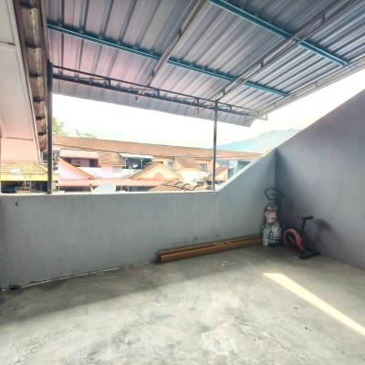 Serendah Makmur, Serendah 1.5 Storey Terrace END LOT FULLY RENO