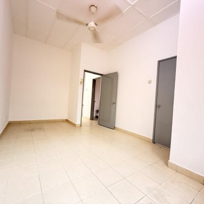 Alam Budiman, Shah Alam Double Storey Terrace House FACING OPEN