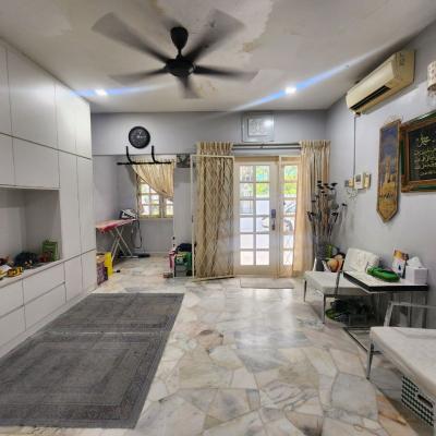 Single Storey Bungalow Seksyen 3, Shah Alam for sale with Swimming pool