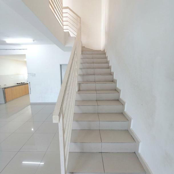 Double Storey Terrace House END LOT Taman Putra, Bukit Rahman Putra-10