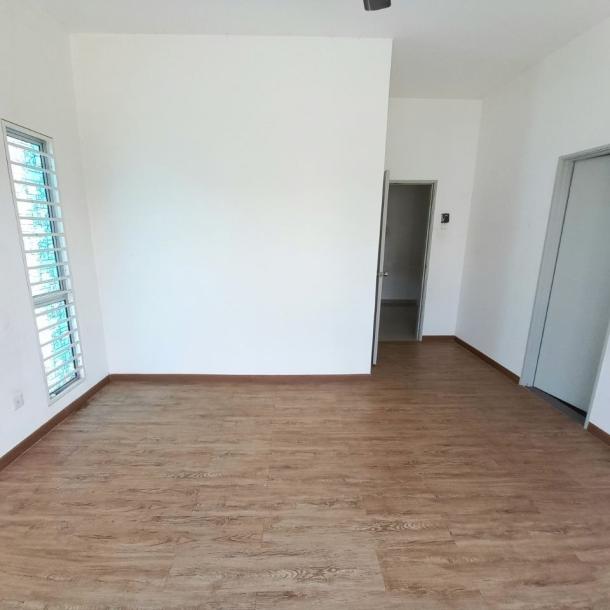 Double Storey Terrace House END LOT Taman Putra, Bukit Rahman Putra-16