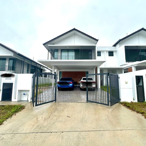 Greenhill Residence, Seksyen U10, Shah Alam Double Storey Semi-D House (Brand New) For Sale below market-1