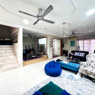 Bukit Jelutong, Jalan Adang Double Storey Terrace (24x80) for sale below market