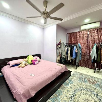 Bukit Jelutong, Jalan Adang Double Storey Terrace (24x80) for sale below market